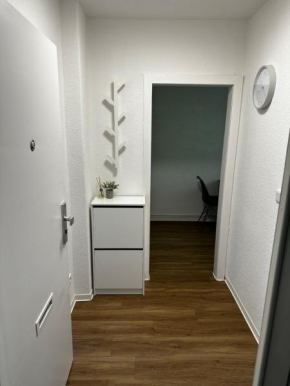 5 min to fair ground 2 room apartment